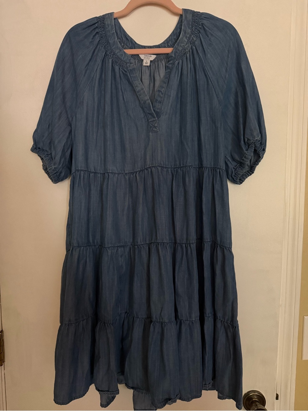 crown & ivy denim blue peasant blouse